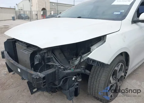 2021 Kia Forte Lxs из США, поврежденный, VIN 3KPF24AD9ME410130